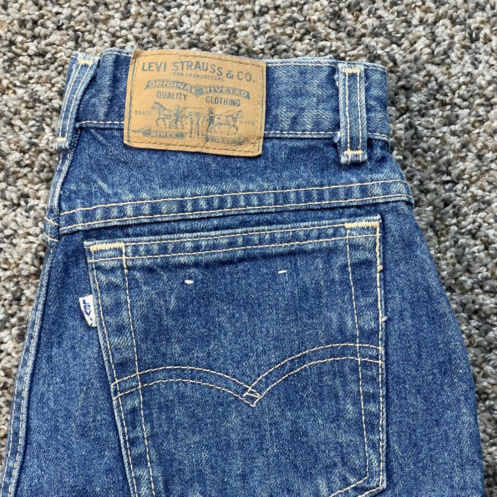 Vintage‎ Levi's Women's 22x27 Jeans USA Made High Rise Straight Denim 90s - Picture 2 of 10